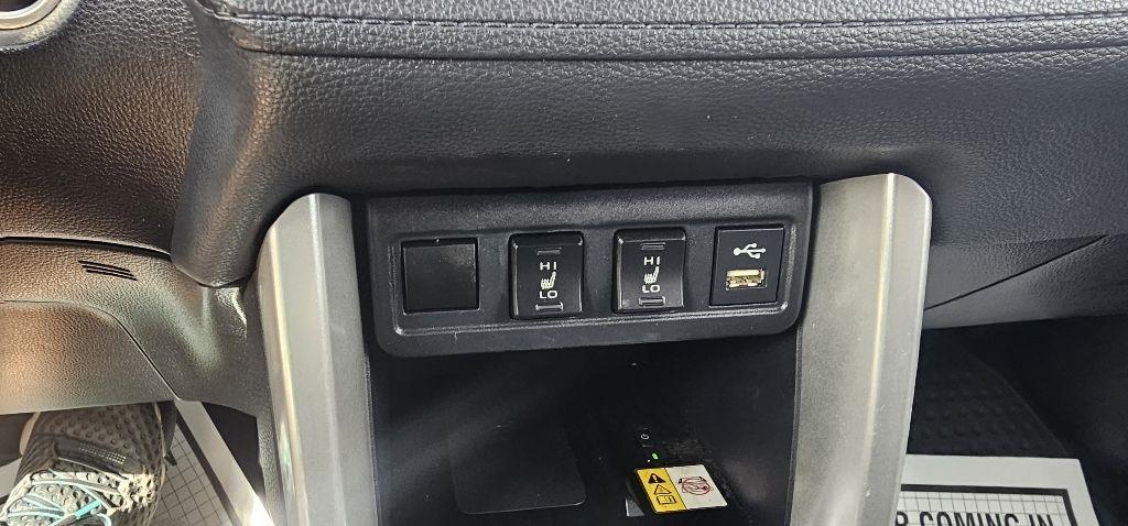 Toyota Corolla Cross XLE 2WD (Natl) 2022