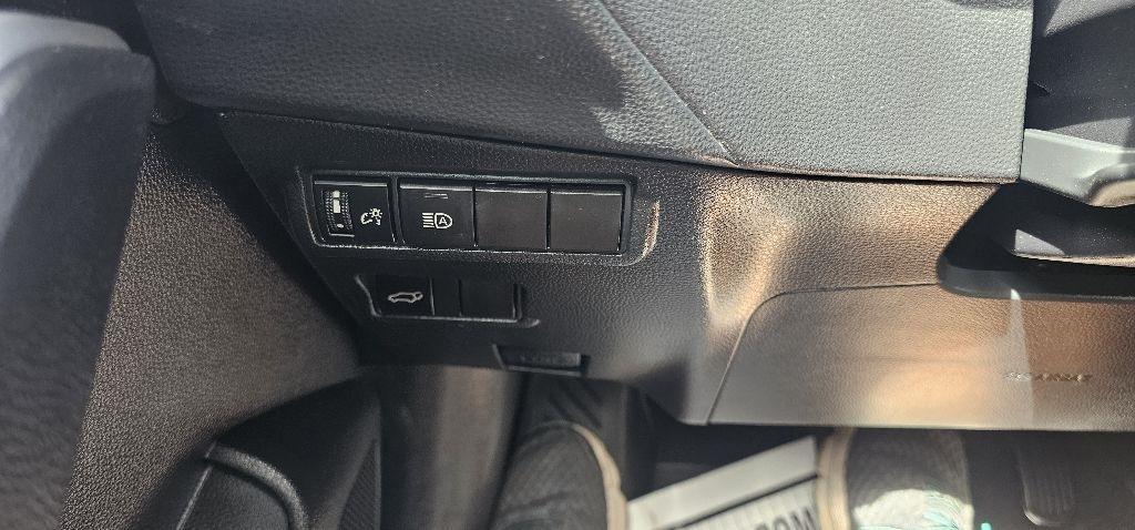 Toyota Corolla Cross XLE 2WD (Natl) 2022