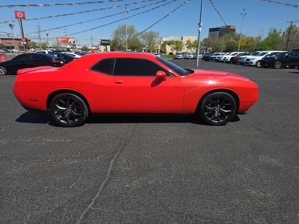 Dodge Challenger SXT Plus RWD 2018