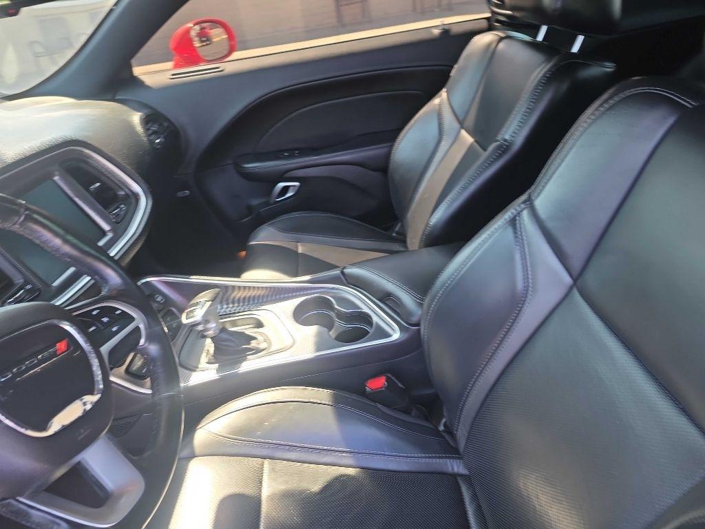 Dodge Challenger SXT Plus RWD 2018