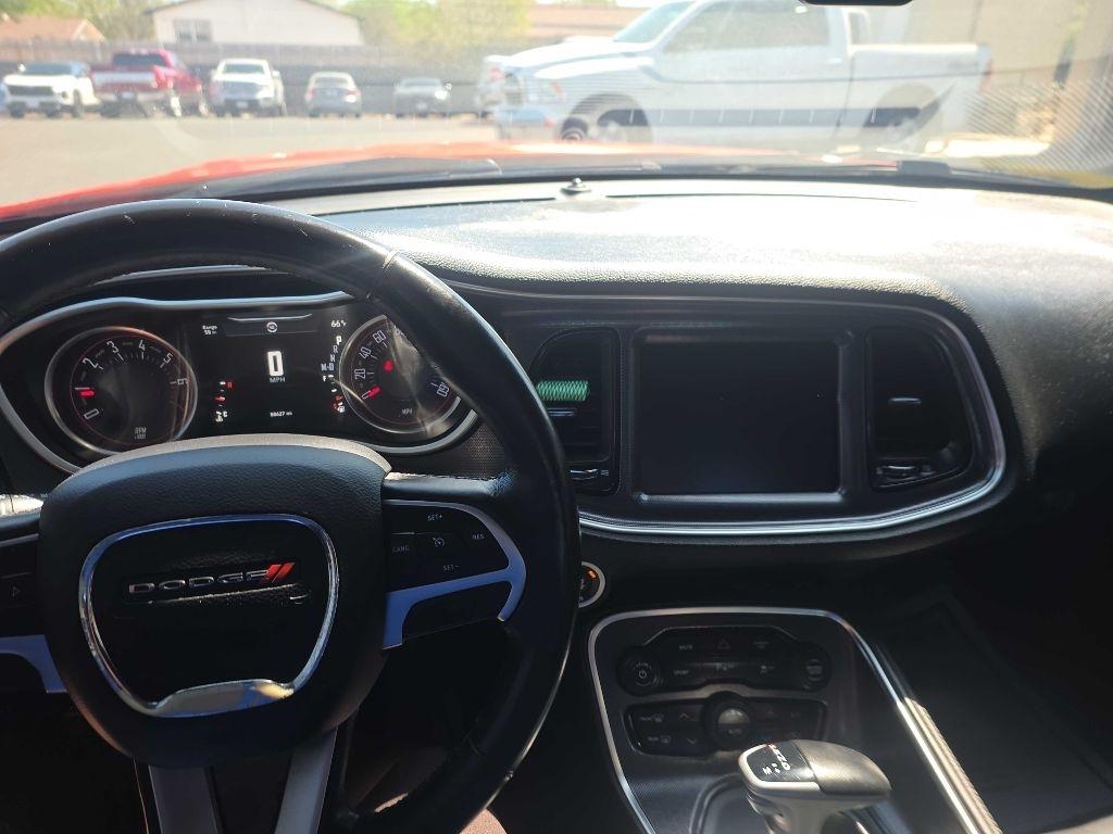 Dodge Challenger SXT Plus RWD 2018