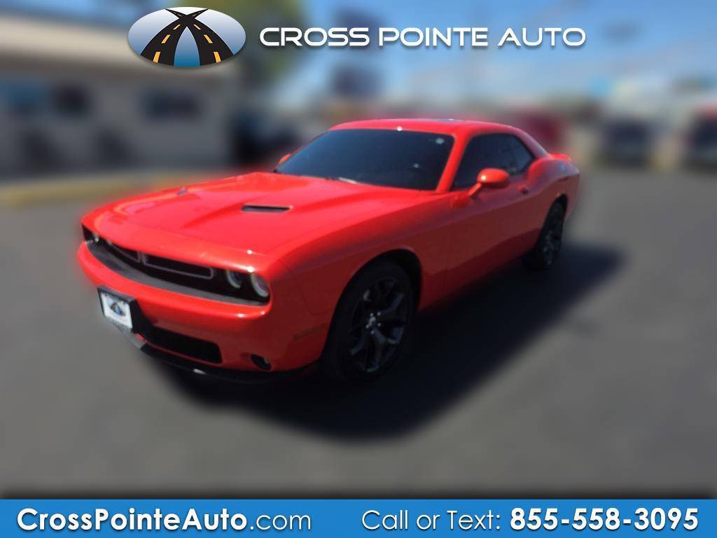 Dodge Challenger SXT Plus RWD 2018