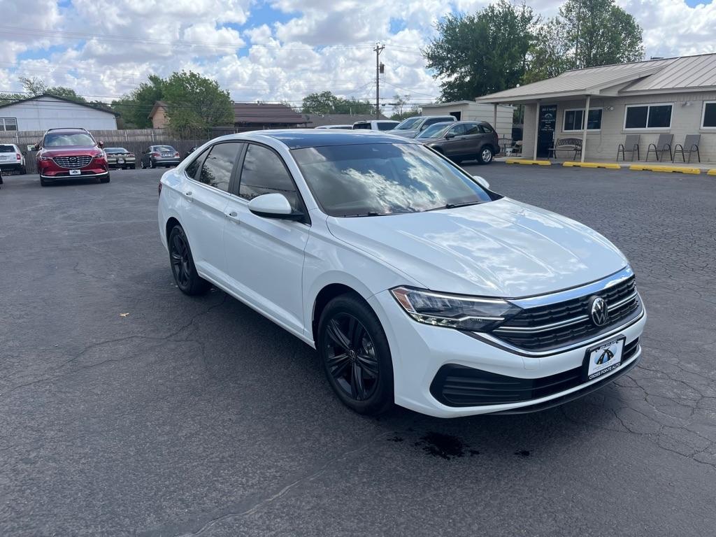 Volkswagen Jetta SE Auto 2024