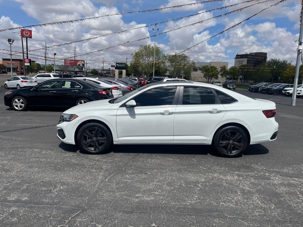 Volkswagen Jetta SE Auto 2024