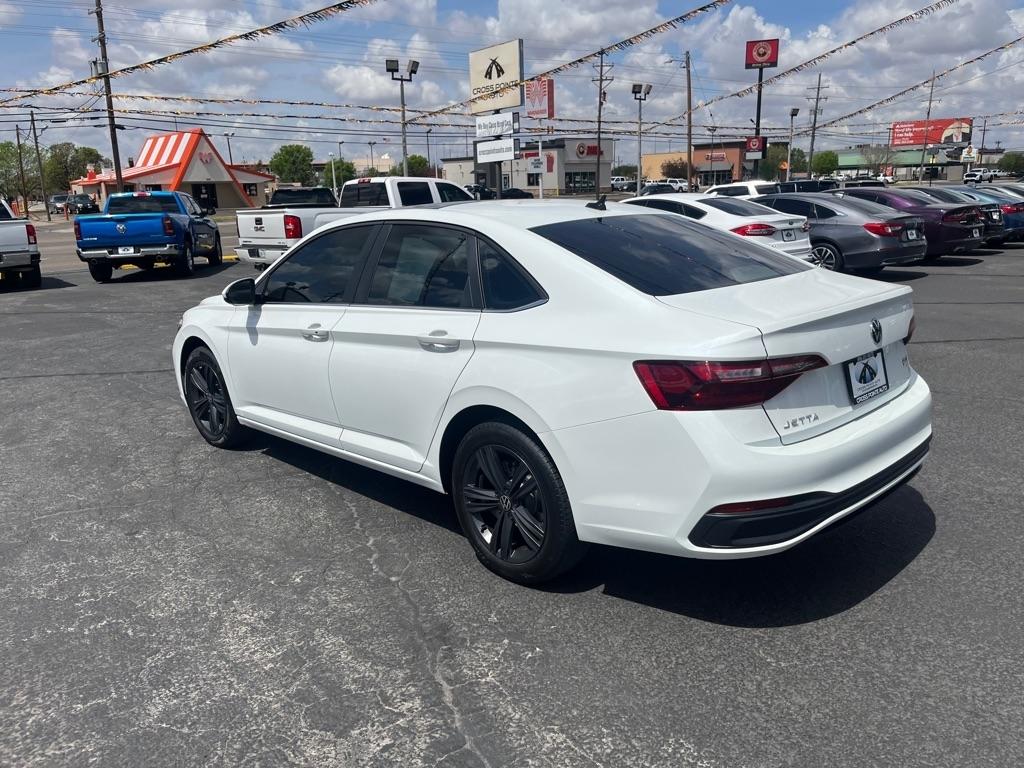 Volkswagen Jetta SE Auto 2024