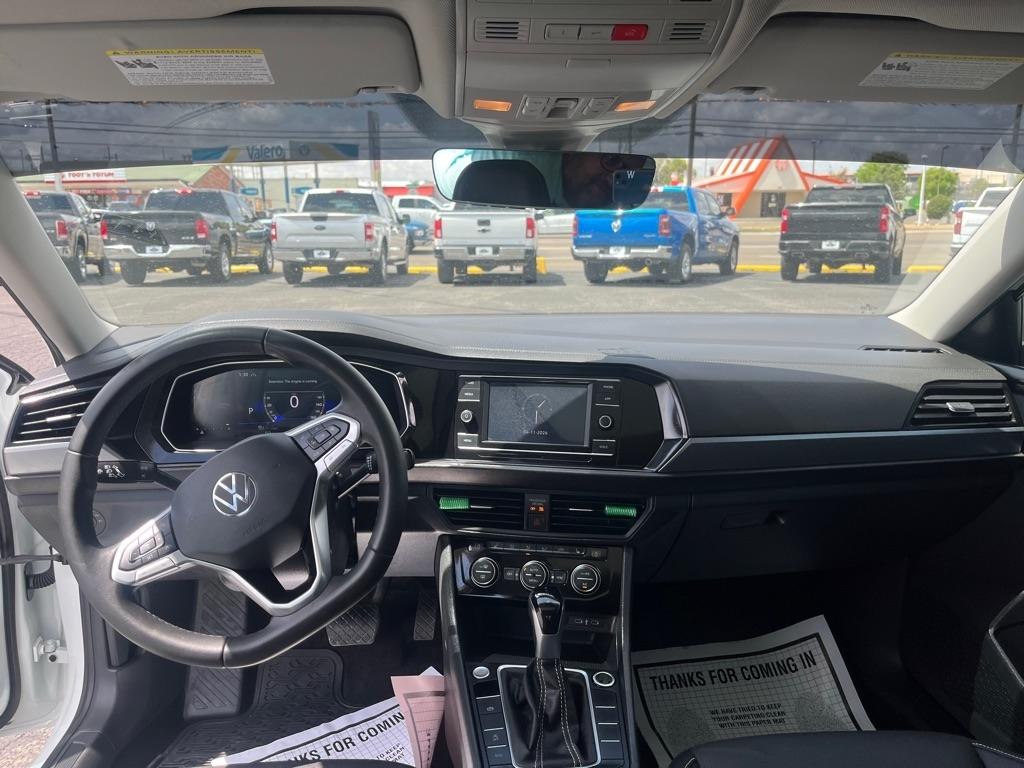 Volkswagen Jetta SE Auto 2024