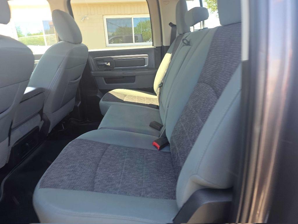 RAM 1500 Classic Big Horn 4x4 Crew Cab 5'7" Box 2019
