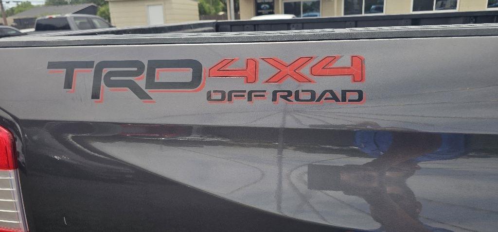 Toyota Tundra 2WD Truck Double Cab 5.7L V8 6-Spd AT SR5 (Natl) 2015