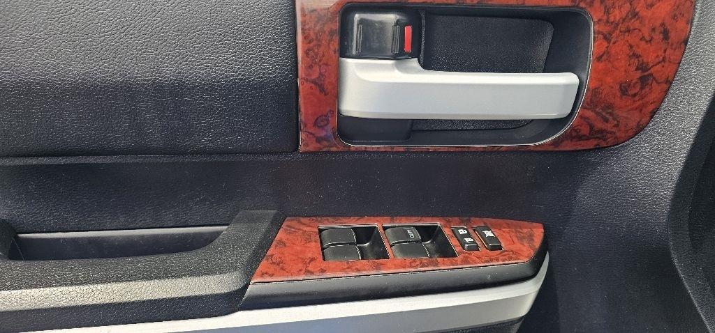 Toyota Tundra 2WD Truck Double Cab 5.7L V8 6-Spd AT SR5 (Natl) 2015