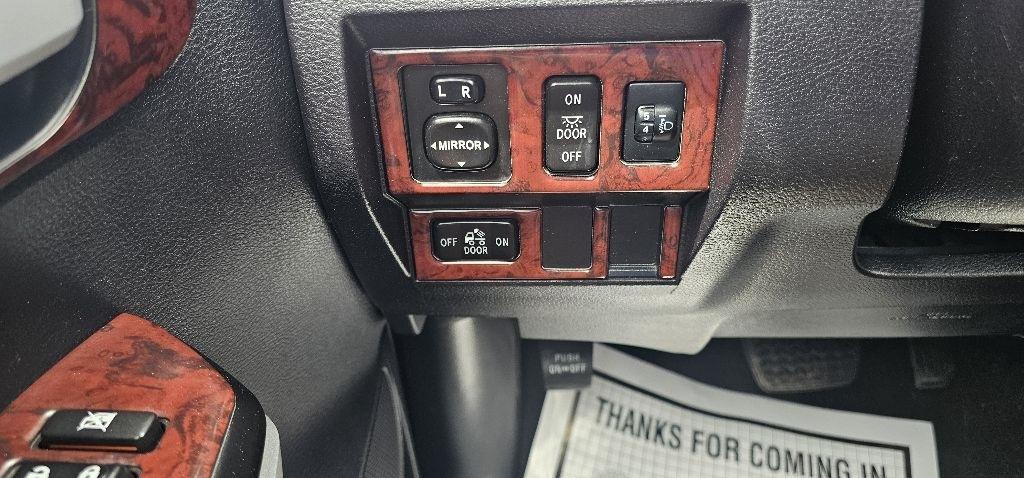 Toyota Tundra 2WD Truck Double Cab 5.7L V8 6-Spd AT SR5 (Natl) 2015
