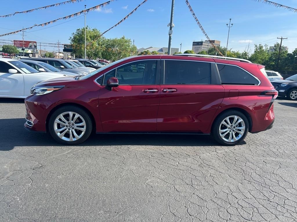 Toyota Sienna Platinum FWD 7-Passenger (Natl) 2023