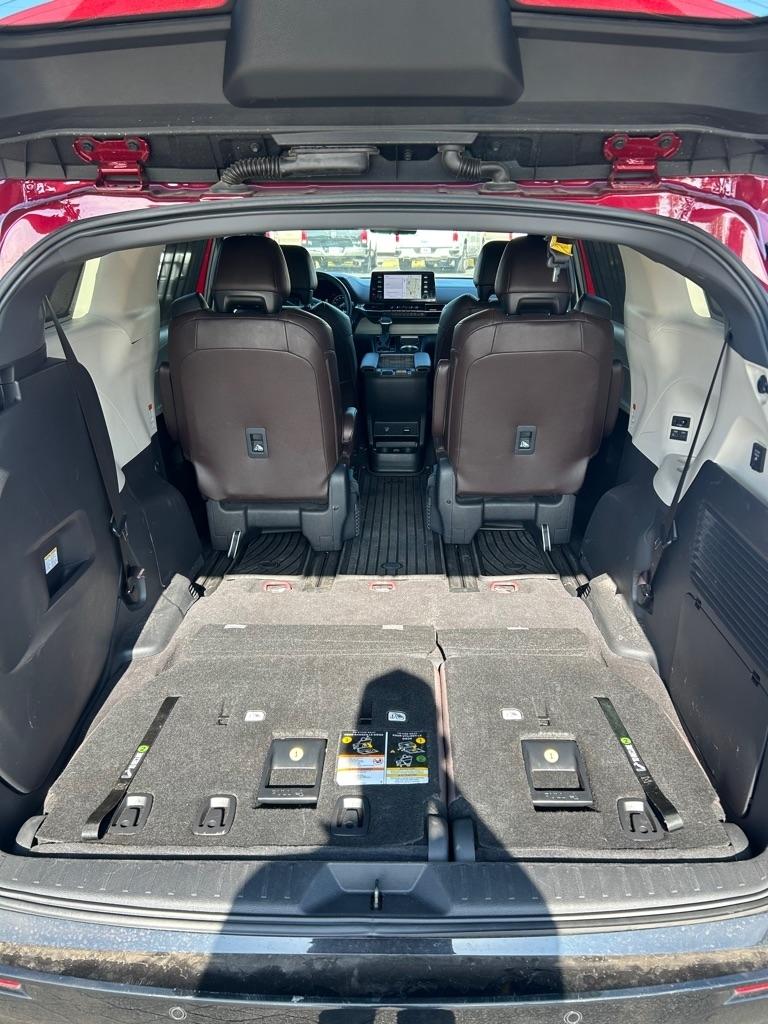 Toyota Sienna Platinum FWD 7-Passenger (Natl) 2023