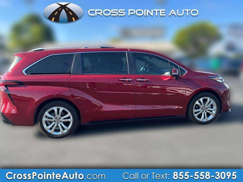 2023 Toyota Sienna Platinum 7-Passenger Hybrid FWD's photo