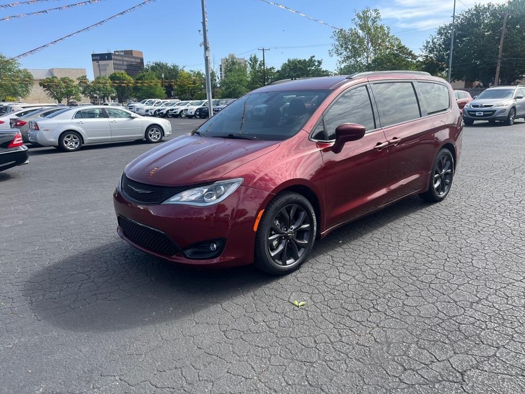 Chrysler Pacifica Touring L FWD 2020