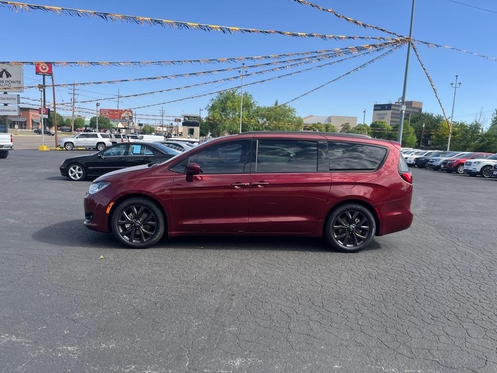 Chrysler Pacifica Touring L FWD 2020