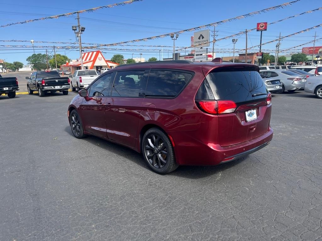 Chrysler Pacifica Touring L FWD 2020