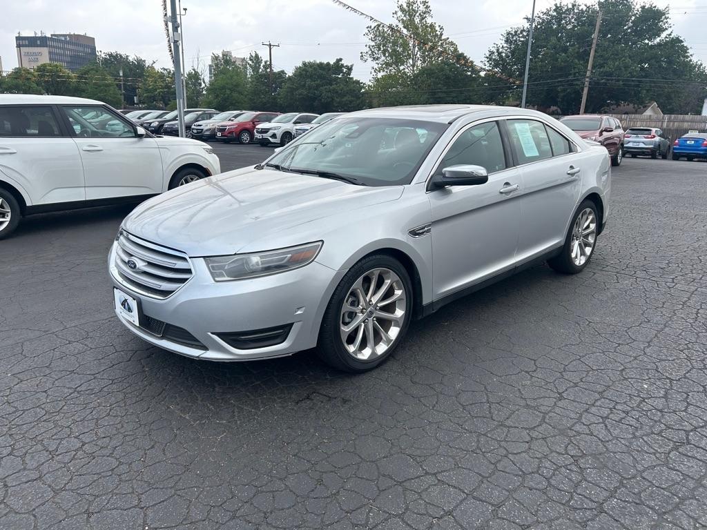 Ford Taurus 4dr Sdn Limited AWD 2015