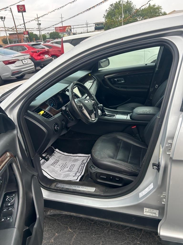 Ford Taurus 4dr Sdn Limited AWD 2015