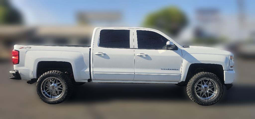 2017 Chevrolet Silverado 1500 4WD Crew Cab 143.5" LT w/2LT