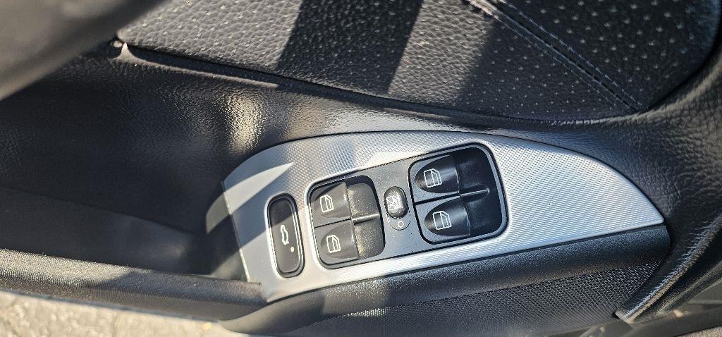 Mercedes-Benz C-Class 4dr Sport Sdn 2.5L 2006