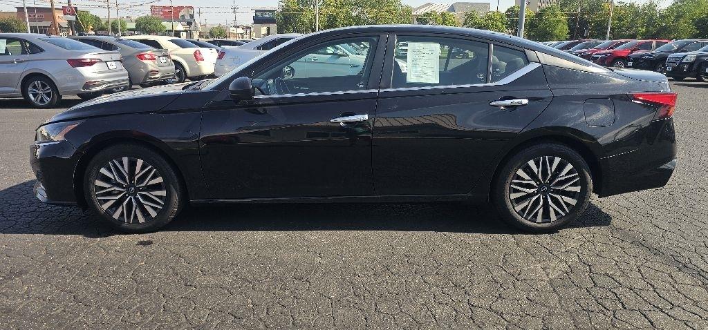 Nissan Altima 2.5 SV Sedan 2024