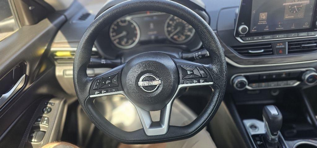 Nissan Altima 2.5 SV Sedan 2024