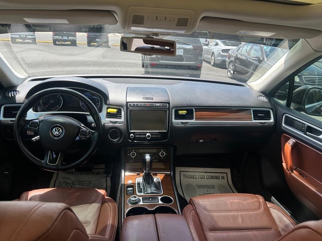 Volkswagen Touareg 4dr TDI Sport w/Technology 2015