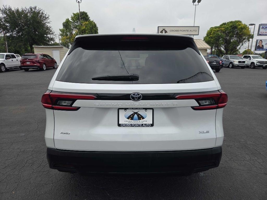 Toyota Grand Highlander Platinum AWD (Natl) 2025