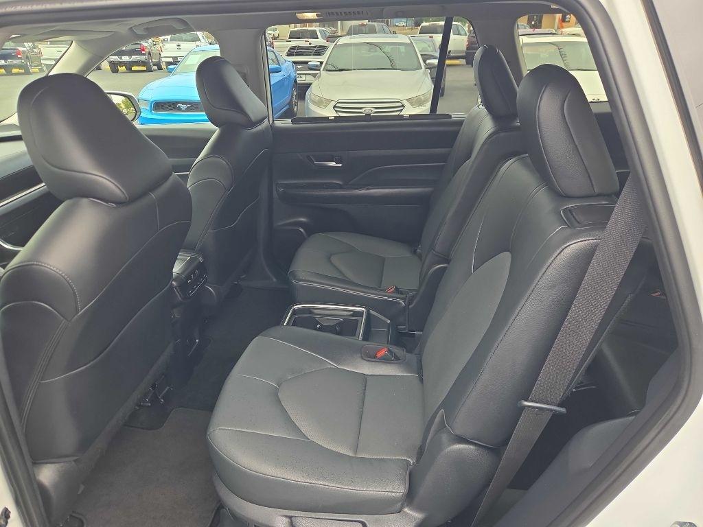 Toyota Grand Highlander Platinum AWD (Natl) 2025