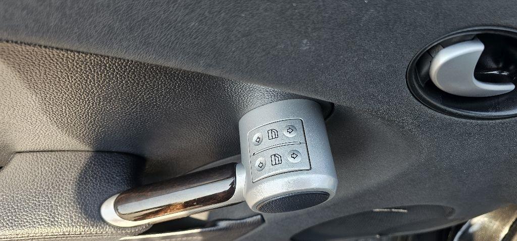 Mercedes-Benz SLK-Class Roadster 3.5L 2005