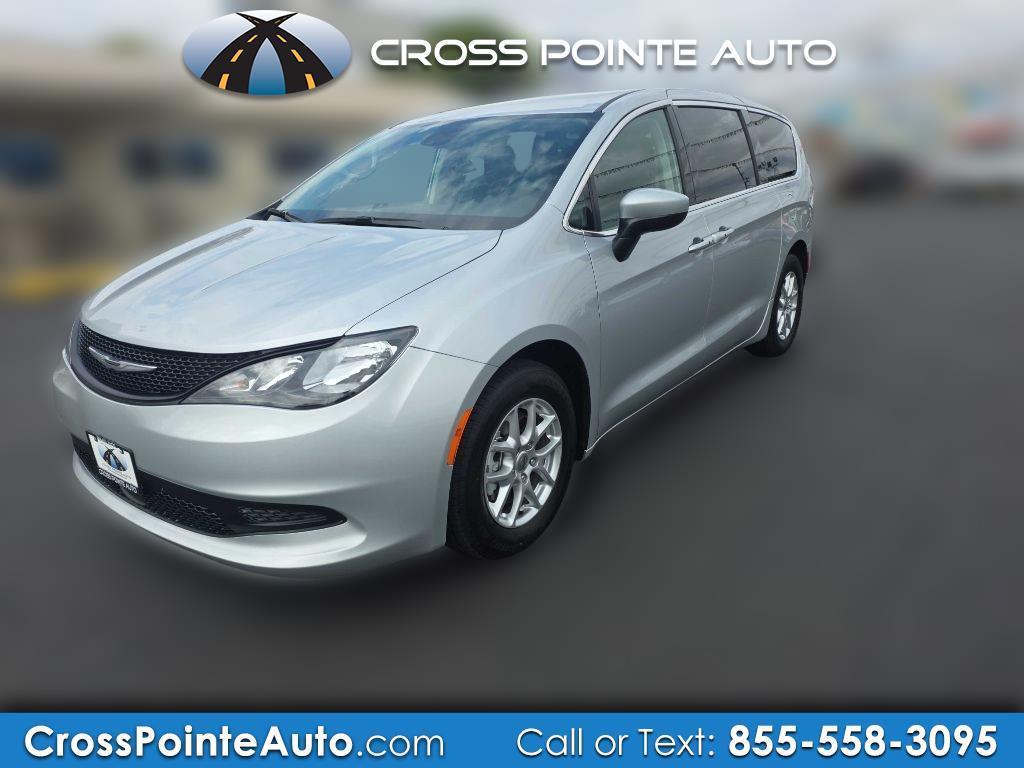 2023 Chrysler Voyager LX FWD