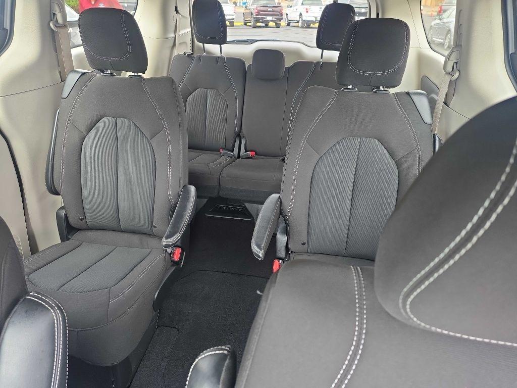 Chrysler Voyager LX FWD 2023