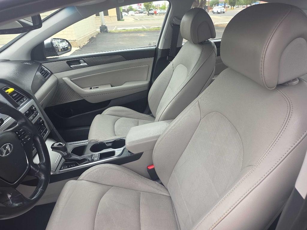 Hyundai Sonata 4dr Sdn 2.4L Sport PZEV 2016