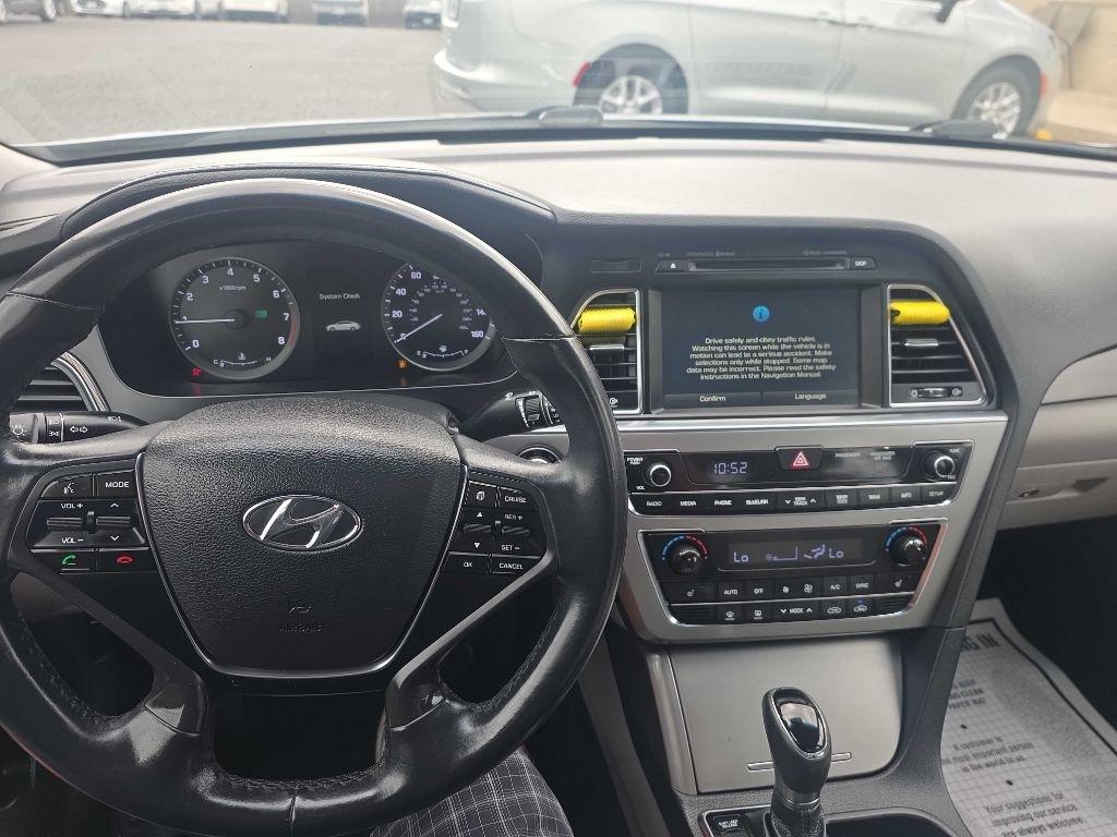 Hyundai Sonata 4dr Sdn 2.4L Sport PZEV 2016