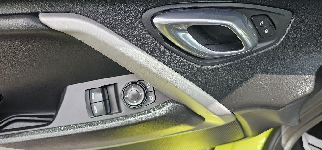 Chevrolet Camaro 2dr Cpe 2LT 2019