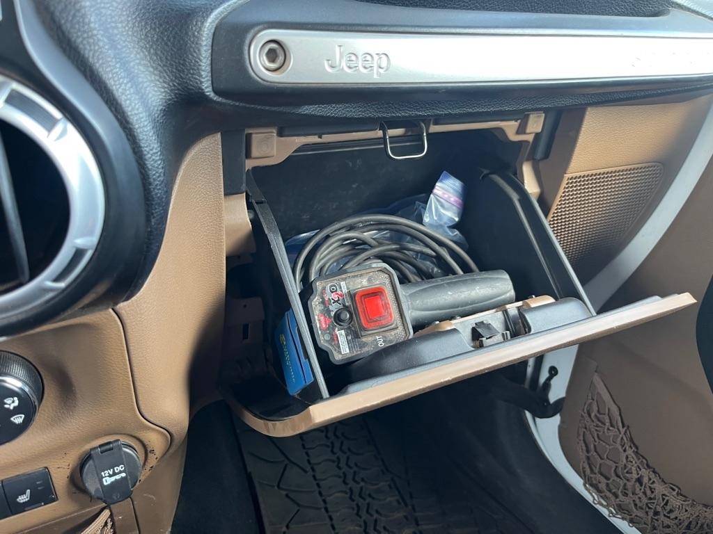 Jeep Wrangler Unlimited 4WD 4dr Rubicon 2013