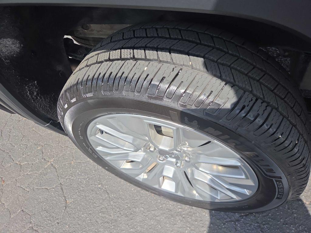 GMC Sierra 1500 4WD Crew Cab 147" Denali 2021