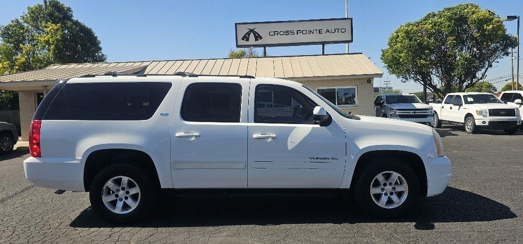 GMC Yukon XL 4WD 4dr 1500 SLT 2010