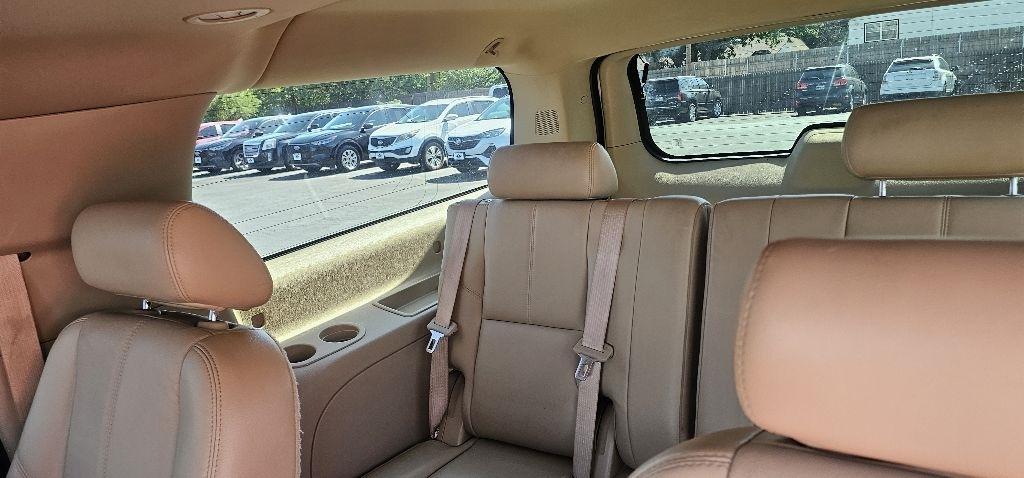 GMC Yukon XL 4WD 4dr 1500 SLT 2010