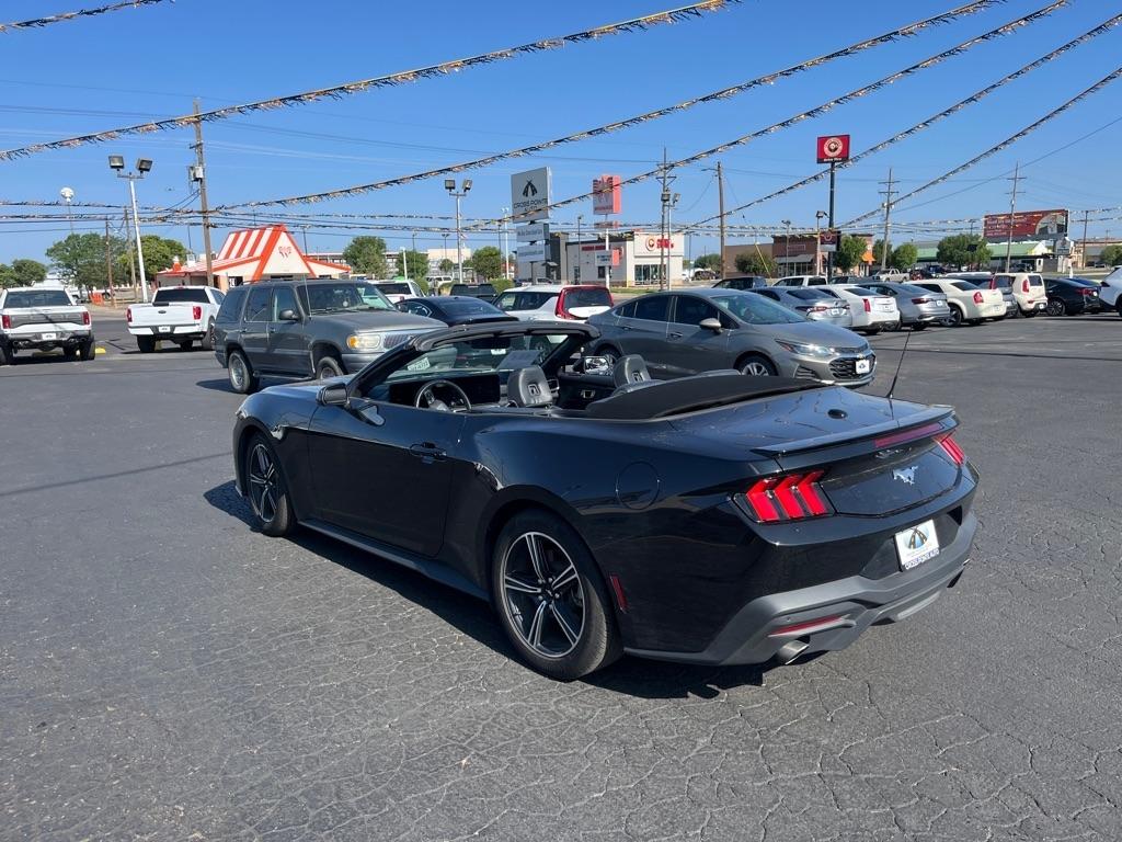 Ford Mustang EcoBoost Convertible 2025