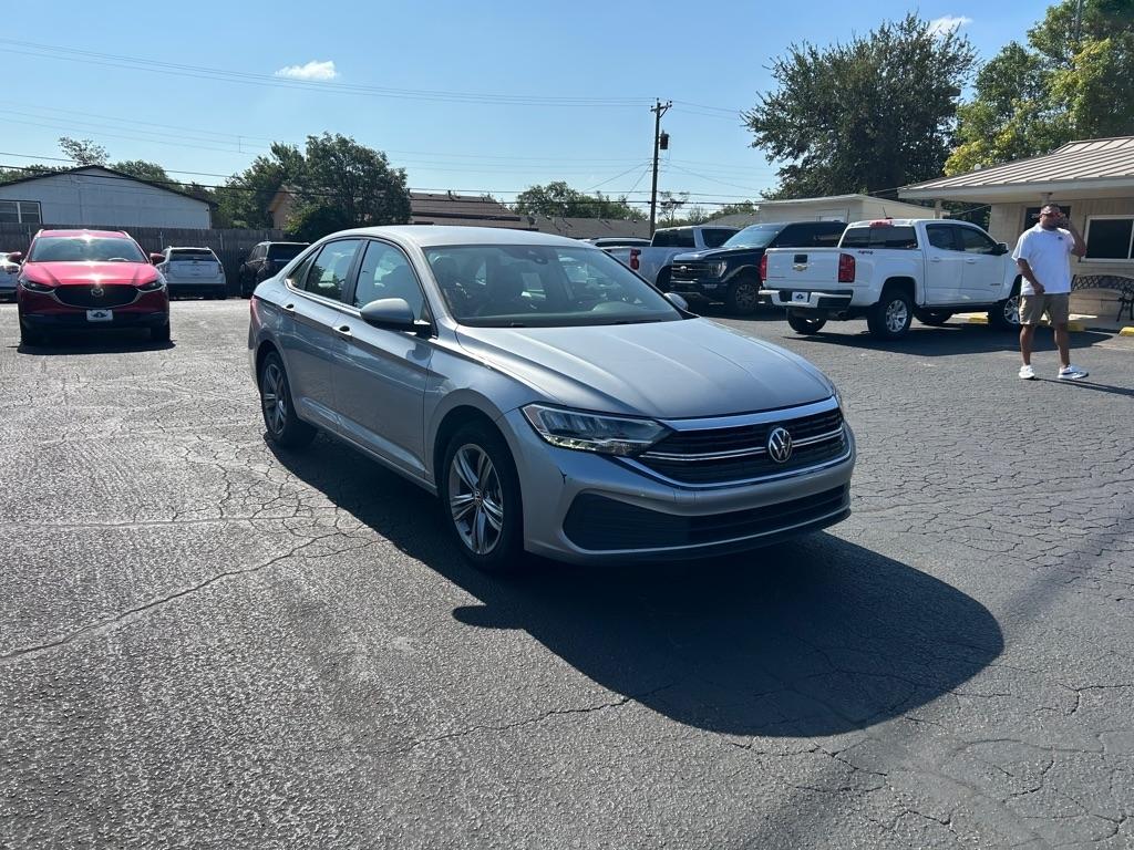 Volkswagen Jetta SE Auto 2024