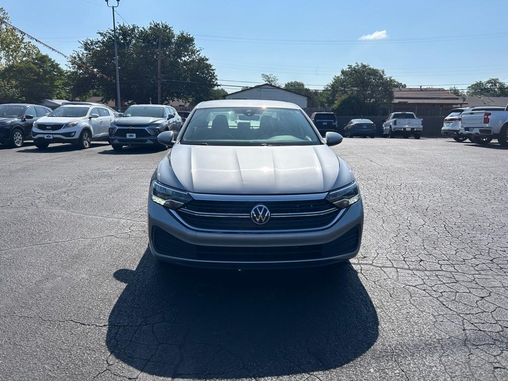 Volkswagen Jetta SE Auto 2024