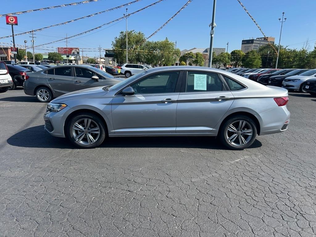 Volkswagen Jetta SE Auto 2024
