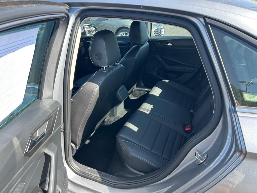 Volkswagen Jetta SE Auto 2024