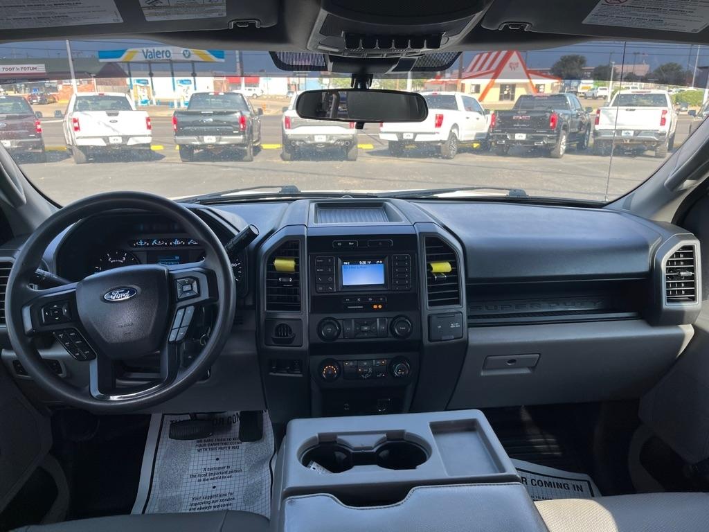 Ford Super Duty F-250 SRW Lariat 2WD Crew Cab 8' Box 2022