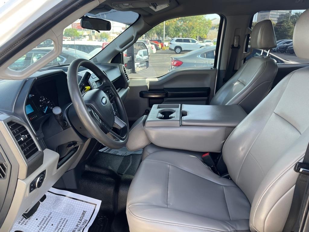 Ford Super Duty F-250 SRW Lariat 2WD Crew Cab 8' Box 2022