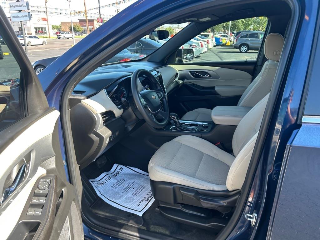 Chevrolet Traverse FWD 4dr LS w/1LS 2022