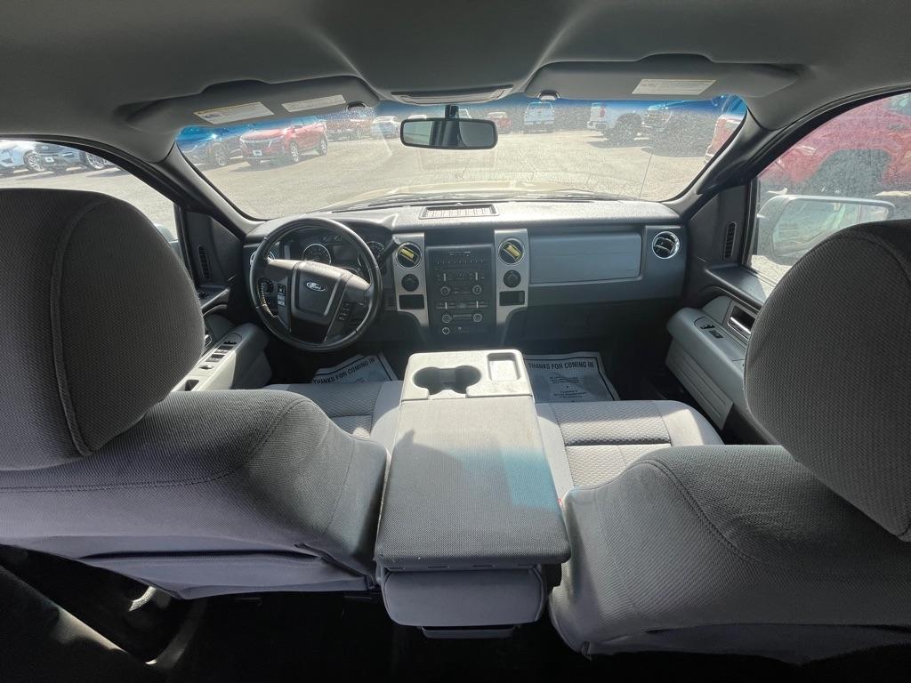 Ford F-150 4WD SuperCrew 145" Platinum 2011