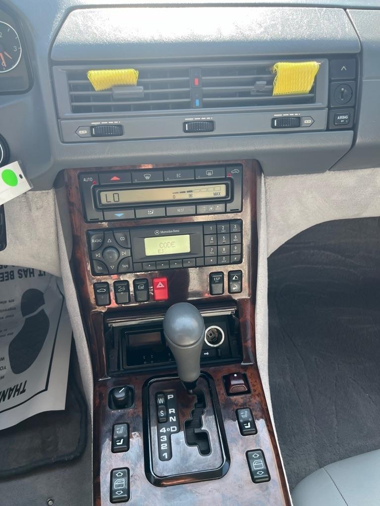 Mercedes-Benz SL-Class 2dr Roadster 5.0L 2001