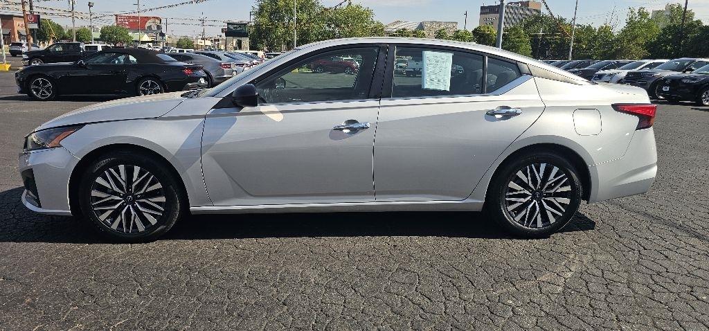 Nissan Altima 2.5 SV Sedan 2024